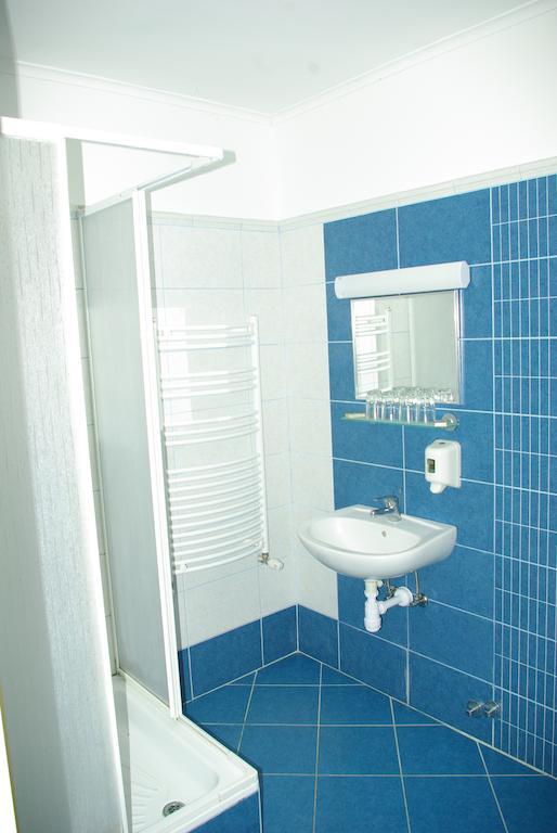 Salgo Hotel Salgótarján Ruang foto