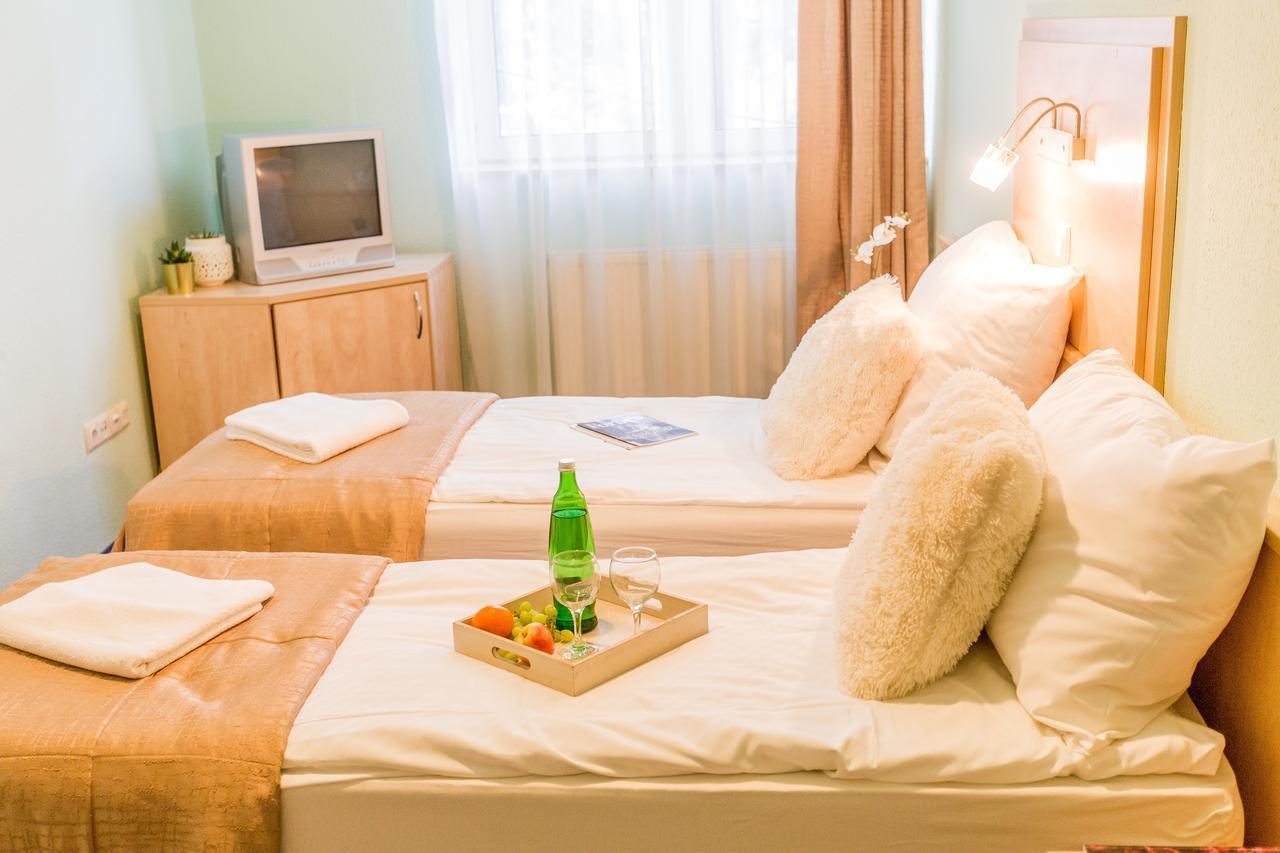 Salgo Hotel Salgótarján Bagian luar foto